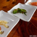 韓国料理・炭火焼肉 大使館 - おかず