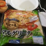 ピッザピッザピッザ - 日本ハムの既製品を無理矢理焼いて頂きました　爆