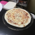 ピッザピッザピッザ - 日本ハムの既製品を無理矢理焼いて頂きました　爆