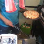 ピッザピッザピッザ - 日本ハムの既製品を無理矢理焼いて頂きました　爆