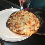 ピッザピッザピッザ - 日本ハムの既製品を無理矢理焼いて頂きました　爆