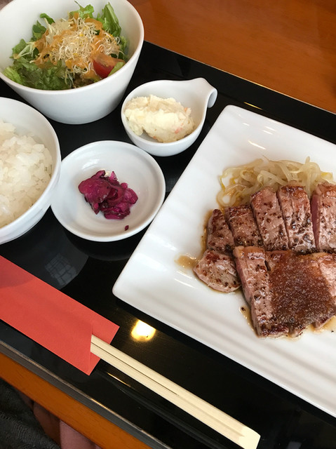 ステーキダイニング団扇 新川崎 ステーキ 食べログ ステーキダイニング団扇 新川崎 ステーキ 食べログ