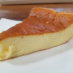 喫茶 く・る・る - 普通仕上がりのチーズケーキです。