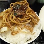 天香堂 - 焼きそばオンザライス！美味い。