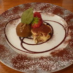 アンティカ オステリア バーチョ - ランチデザート（ティラミス チョコレートアイス、あまおう添え）