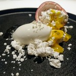 レスト ケイ ヤマウチ - パッションフルーツ、ラムネ、ココナッツのデザート