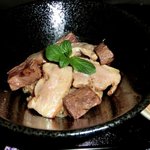 スモークソルト - 「スモーク丼」：“自家製ベーコン”と“はらみのスモーク”を味ごはんと共に