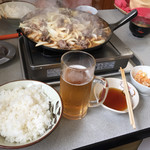 赤のれん - バラ焼き定食全景＋ノンアルコールビール