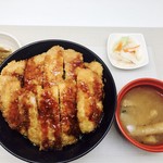 【新潟スタイル】わらじカツ丼