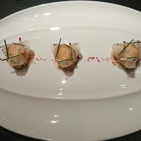 ラトリエ ドゥ ジョエル・ロブション - ズワイ蟹と大根のラメルをピモンデスベレット風味で