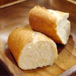 デザミ - フランス産生地で焼いたパン