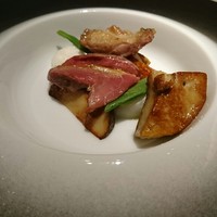 銀座 レカン - ランド産仔鳩とフォワグラのマルミット