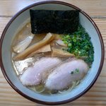 らーめん侘助 - 塩らーめんのアップ