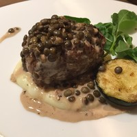 Bekk - レンズマメソースハンバーグ