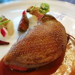 フランス産ピジョン ポテトコンフィと無花果の赤ワインマリネ