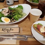 発酵デリカテッセン カフェテリア コウジ&コー - 選択肢がいっぱい。。