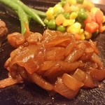 ハングリータイガー - ハンバーグの定番付け合せ。