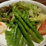 ハングリータイガー - アスパラガスサラダ（Ｌ）。