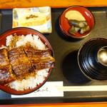 炭火焼うなぎ 東山物産 - 小@1,330