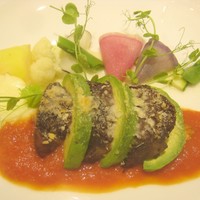レストラン シャルム - 和牛ホホ肉とAvocadoの香草パン粉焼き　完熟トマトソース