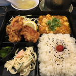 ニュー上海 - 本日のランチ750円 マーボ豆腐+鶏のからあげ