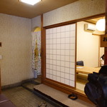 炭火焼うなぎ 東山物産 - 店内の様子