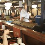 串かつ料理 活 - 店・カウンター席の一例 2017年8月