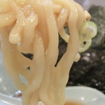 横浜家系ラーメン みさきや - 麺