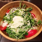 カネ保水産 - 豆苗のシーザーサラダ