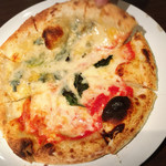 カネ保水産 - ハーフ＆ハーフピザ