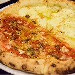 アランジャルシ - ナポレターナ＆スモークモッツァレラ＠税込1,700円：ほぼ全景