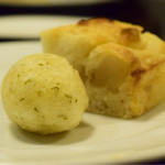 アランジャルシ - お通しのパンたち