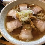 春待堂 - シャモラーメン（熟成しょうゆチャーシュー麺」