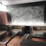 バー ミレニアム - 奥のソファ席