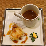 レンゲ - アミューズ（三河産 鱧のスープドポワソン、愛媛産 マナガツオのフリット）