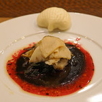 レンゲ - 鎌倉産 マダカアワビと米苋（ミシ）　肝のソースで　花巻添え