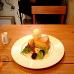 カフェ 4ユー ～カゼ-ノ-オカ～ - 焙煎機と共に。