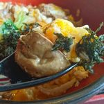 美食米門 - 烏骨鶏の卵と炭火焼きフォアグラの究極の親子丼