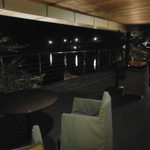 バー ミレニアム - テラス席。ゴッホの「星降る夜」みたい