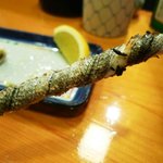 かぐら坂 新富寿司 - サヨリの皮を炙ったもの（2/17）