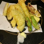 魚河岸料理 うおぎん - 天ぷら盛り合わせ