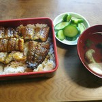 うな重（肝吸い付）1,500円（税込）うなぎは5切です。