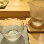 ひらまつ - ガラス片口で息子二人と３人で酌み交わす