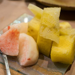 うを徳 - 2017.8 山梨桃、北海道おつきさま（クリームスイカ）