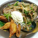 めだかタンタン - 中華風豚バラしょうが焼きと手羽先餃子（おまかせ）