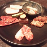 Yakiniku Awaza - 和牛カルビ、美濃けんとん豚、和牛味噌焼き、お奨め二種
