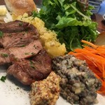 Detza - たっぷり野菜あります