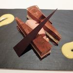 アピシウス - チョコレート・バーボン・ハーブの三重奏