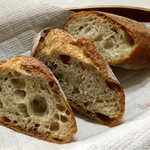 Pane Ho Maretta - 天然酵母のセーグルバゲット ¥280+税