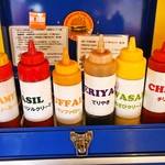 ビッグベリーマン - 味変ソースは全部で6種類